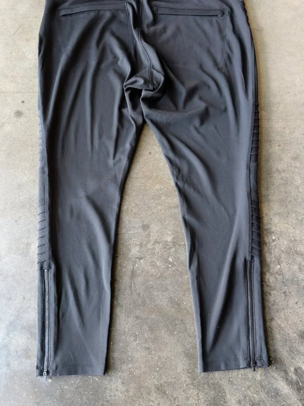 Athleta Delancy Moto Tight in Black High Rise Ankle Zippers size 1X